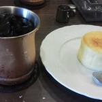 星乃珈琲店 - アイスコーヒーとスフレチーズケーキ