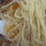 とら食堂 - 平打ち中太縮れ麺