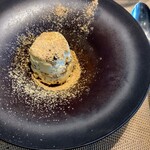 La Brianza - きな粉ティラミス。ここ数年のブリアンツァ年末年始の定番メニュー。いただけて嬉しい(*˘︶˘*).｡.:*♡ ある意味で期間限定、風味と香ばしさがふんわりティラミスをグレードアップさせてます