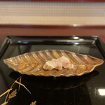 割烹 新多久 - 雉羽太の炭炙り(出汁漬けと昆布〆)