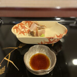 割烹 新多久 - 鰆６k二週間熟成皮目炭炙り