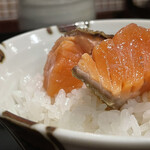 割烹 新多久 - 鮭オン！