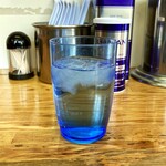 ラーメン六角家 - 水。