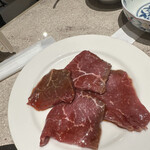 ハラミはほろっとした食感です。