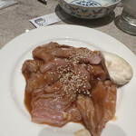 牛ホルモンは弾力があります。