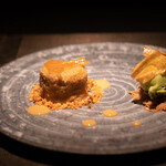 エクアトゥール - フォンダンマロン クッキークラム 黒糖のソース 抹茶のアイス チュイール