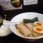 麺匠 鶏吟  - 味玉鶏白湯ラーメン+ライス