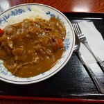 食事処 さくら - カツカレーは辛くないので子ども向け