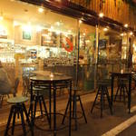 Cafe&beer arca-archa - 春夏秋と、テラス席で飲むのも気持ち良いです！