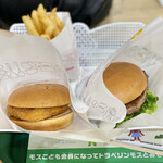 モスバーガー - チキンバーガー / 黒毛和牛バーガー