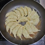 餃子の王将 - もうすぐ出来上がり