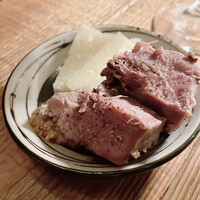 カルネジーオ イースト - 