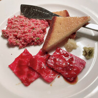 カルネジーオ イースト - 