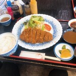 天ぷら・とんかつ　天心 - ビックロースカツ定食
