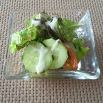 スペシャルランチ　￥２１００のサラダ