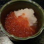 すし居酒屋 樽 - お通しその２はイクラおろし