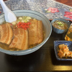 Okinawa Soba - 三枚肉そば
