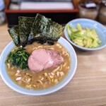 ラーメン 奥津家 - ラーメン(並)＋味付キャベツ