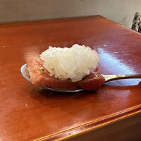 寿司 髙はし - マグロの大トロ炙り