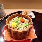 赤坂 菊乃井 - ⚫【御飯】「蒸し寿司　穴子　金糸玉子　焼き海苔　小梅人参・柚子　生姜」