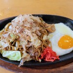 Guru bi - 焼きそば　600円