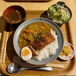 津田屋食堂 - 日替定食チキンカツカレー