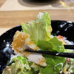 MASUYA MEAT＆CRAFT BEER - 鶏ハムとパルメジャンチーズサラダアップ