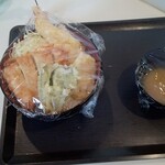 だんらん食堂 - 見本かつ天丼？