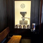 十割手打 そば処 百百百百 - 入口すぐのところ