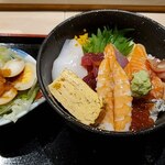Hacchou bori sushi tajima - サラダと海鮮丼
