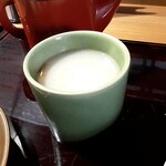 十割手打 そば処 百百百百 - 蕎麦湯はどろっとしたポタージュ状。