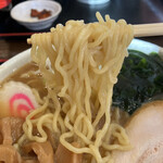 Marusan Tei - 特製醤油とんこつラーメン大盛 麺リフト