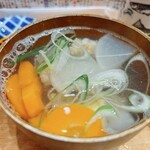 立食い寿司 根室花まる - こまい三平汁