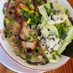 Fuji Ramen - らーめん基味　キャベツとマー油のせ