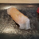 Kyuushuuzushi Sushitora Aburi Sushi Tora - 熟成ひらめ