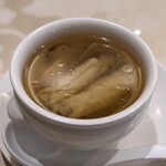 菜香新館 - 松茸とふかひれの特製壺蒸しスープ