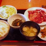 上越　食道園 - 牛カルビ焼肉定食