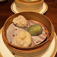 銀座ブルーリリー ステーキ＆チャイニーズレストラン - 