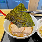 超純水採麺 天国屋 - 「町中華」の海苔より大分ゴージャスな海苔