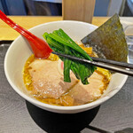 超純水採麺 天国屋 - 子供の頃食べた「町中華」のラーメンは「ほうれん草」が載っていました