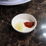 自家製麺 ら～めん かり屋 - ニンニクと豆板醤