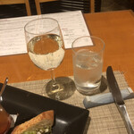 眞 - ハウスワイン、白ワイン:2020ピノ・グリージョ・ガルガーネガ サン・ジョルジョ グラス 2杯目
