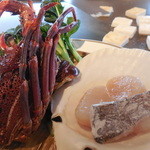 鉄板焼レストラン八景 - 伊勢海老にホタテと鮮魚