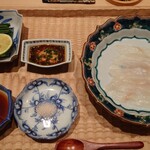 伯雲 - 下関の天然の虎河豚のてっさ