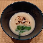 伯雲 - 河豚の白子の炭火焼と端の花の白味噌仕立