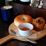 SUKE6 DINER - Bagel (Plain) – JPY 280 (Tax Included) │ Muffin (Walnut) – JPY 280 (Tax Included) │ Jam (Kinkan) – JPY 100 (Tax Included) │ Cafe Latte (Soy Milk + JPY 50) – JPY 560 (Tax Included)