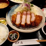 Tonkatsu Idomatsu - きなこ豚ロースカツ定食200g