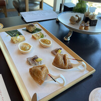 ザ タヴァン グリル＆ラウンジ - 