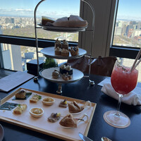 ザ タヴァン グリル＆ラウンジ - 