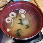 Hakata Motsunabe Yamaya - お味噌汁も良い感じです。